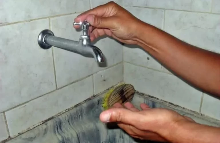 falta agua montes claros